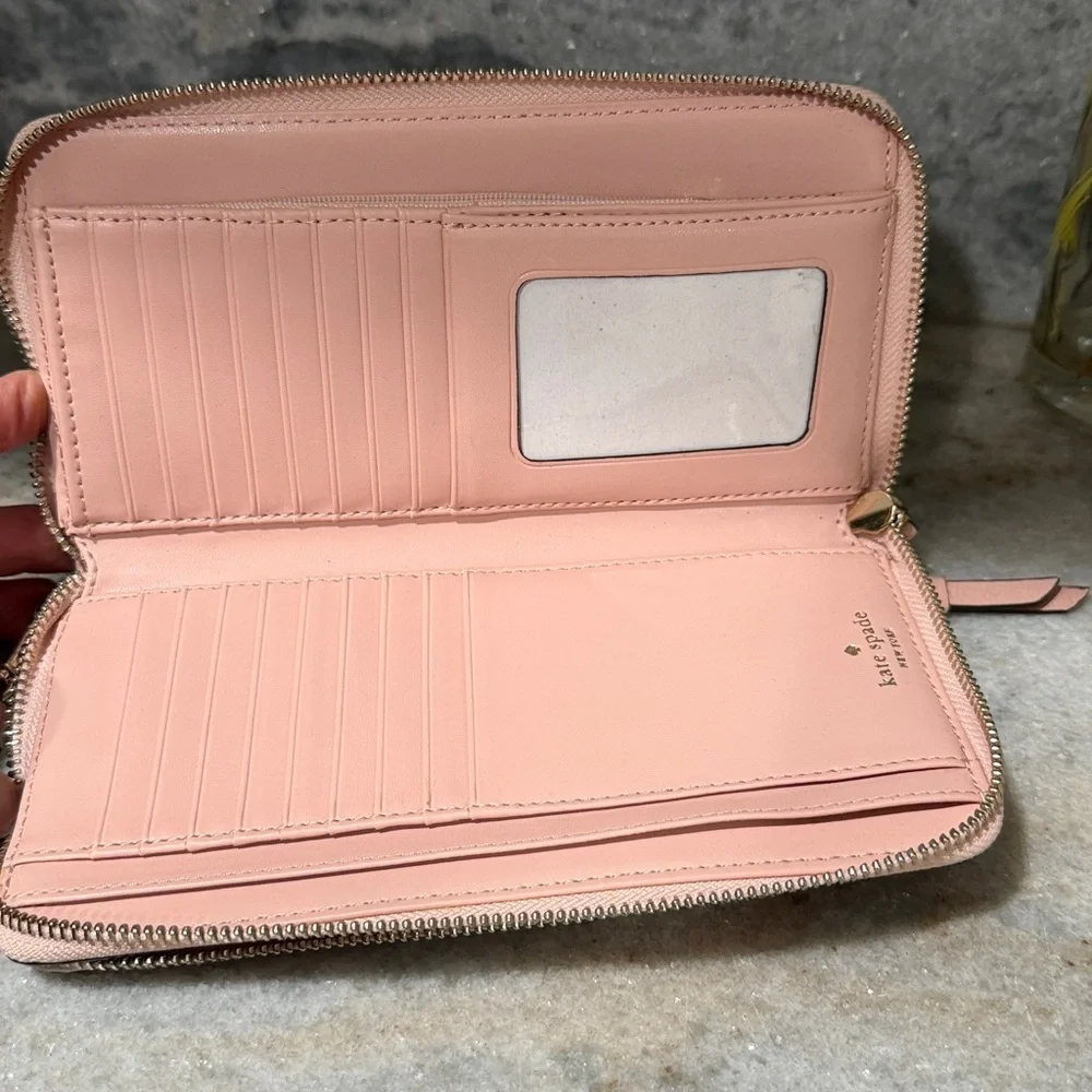 Like new Kate Spade NY Staci Double Zip Cary all Wristlet